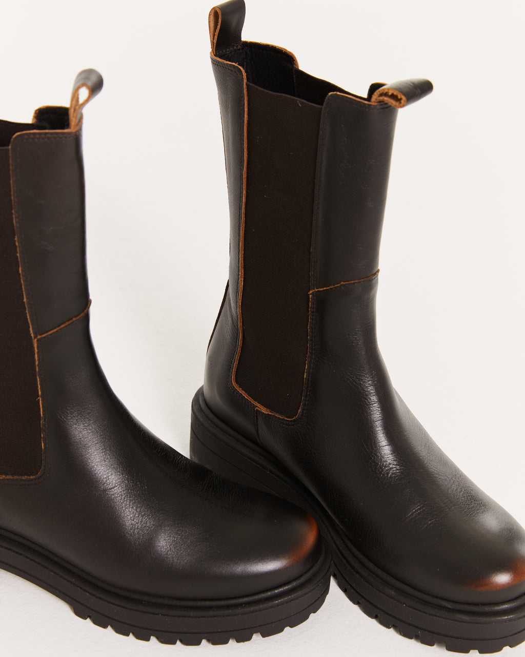 Bota track