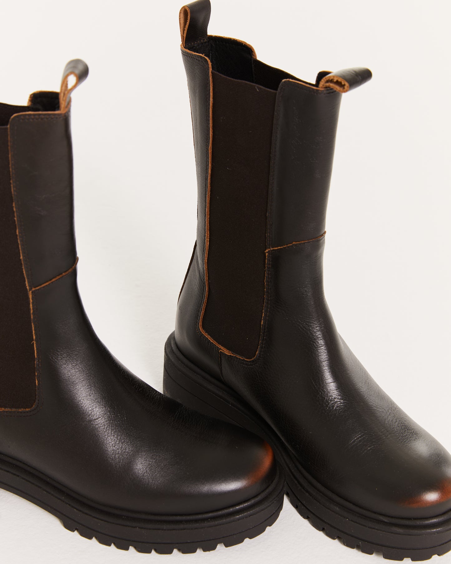 Bota track